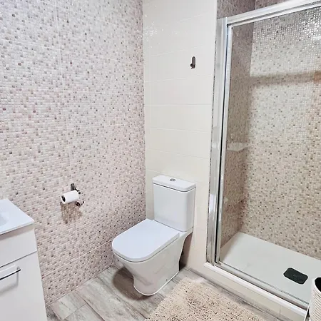 アパート Spacious Right Next To *
